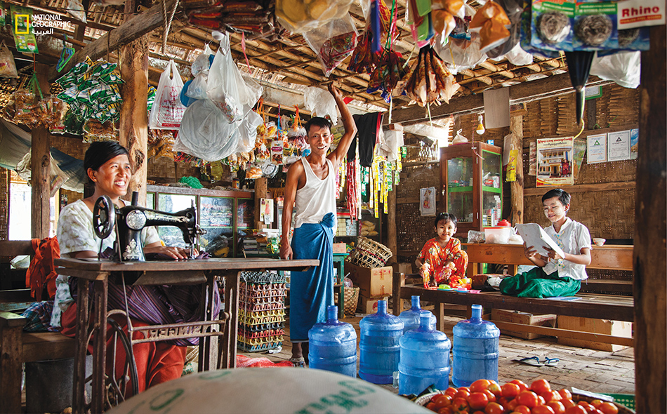 أسرة تستهلك 100 ليتر يومياُ من مياه الآبار في ميانمار